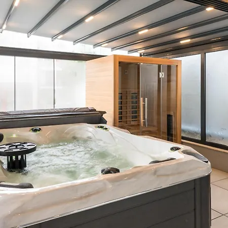 Center Luxury Apartment *