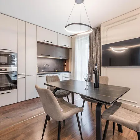 Center Luxury * ヴァルナ