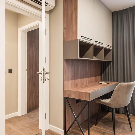 Center Luxury Апартамент