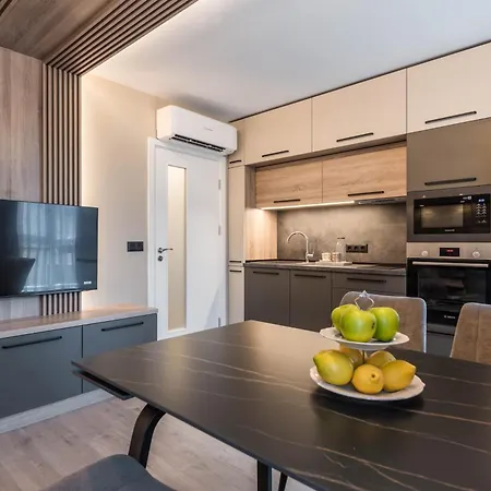 Center Luxury * ヴァルナ