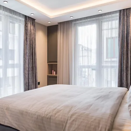 Center Luxury *